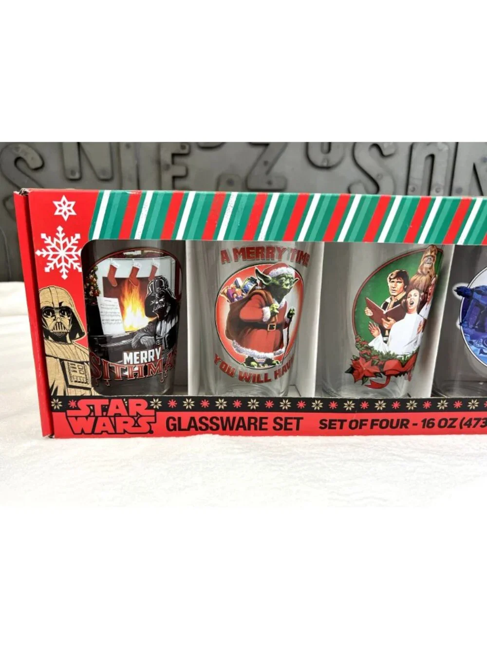 Disney Star Wars 16 oz Christmas glasswear set of 4